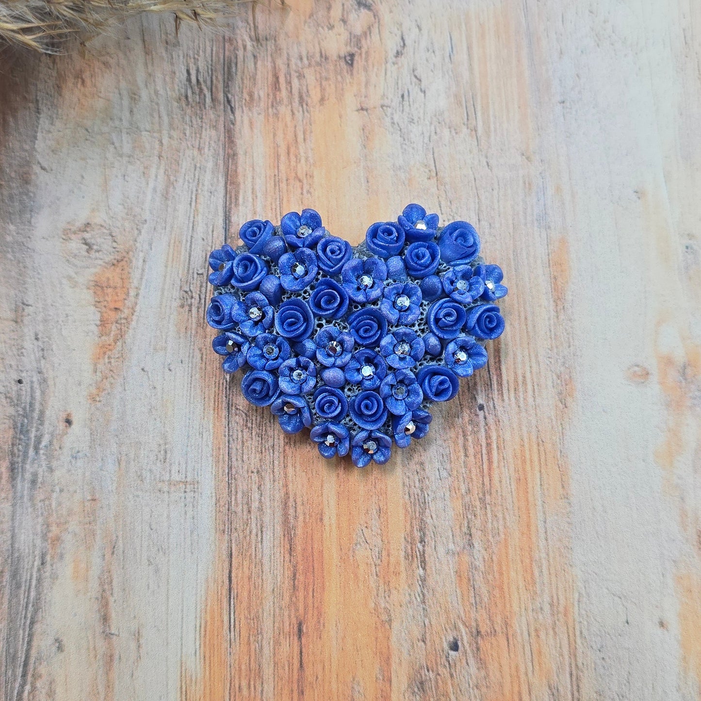 Melsva sagė širdelė