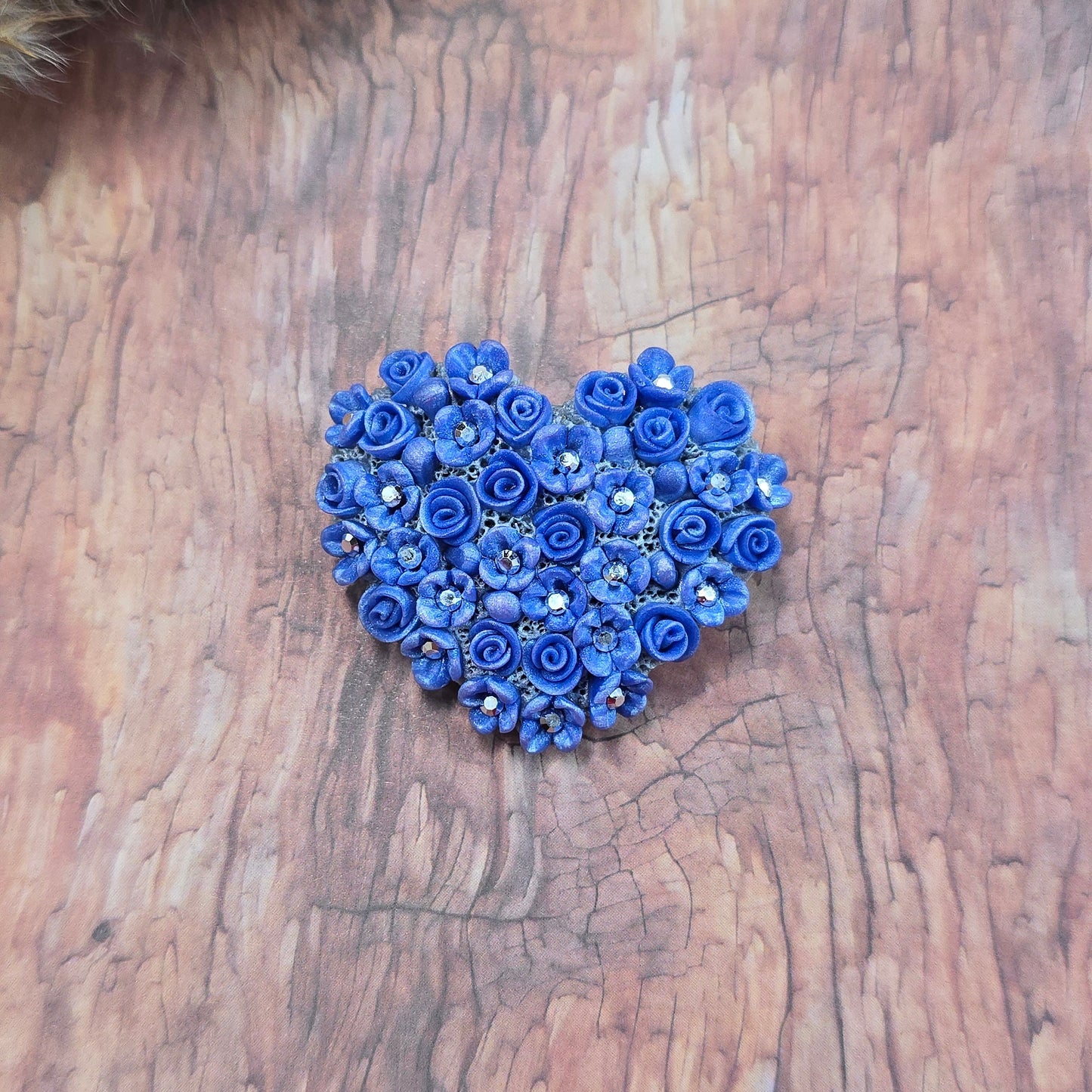 Melsva sagė širdelė