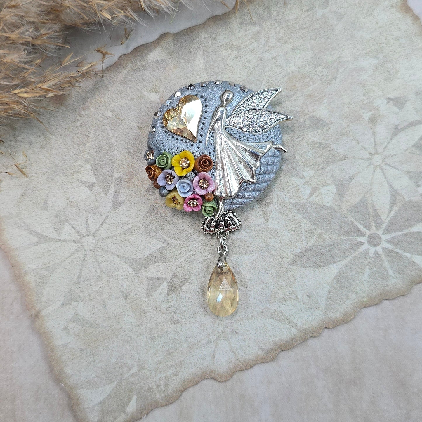 Spalvota sagė su fėja ir širdele