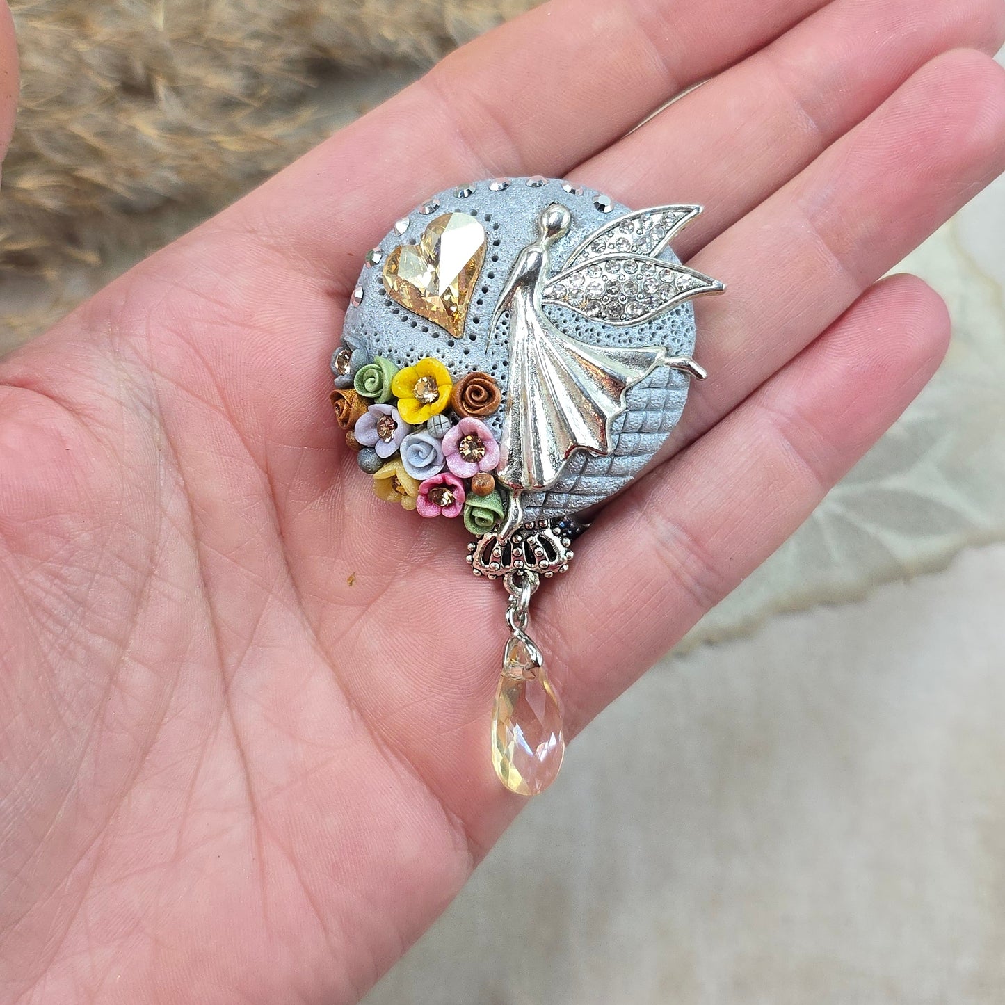 Spalvota sagė su fėja ir širdele