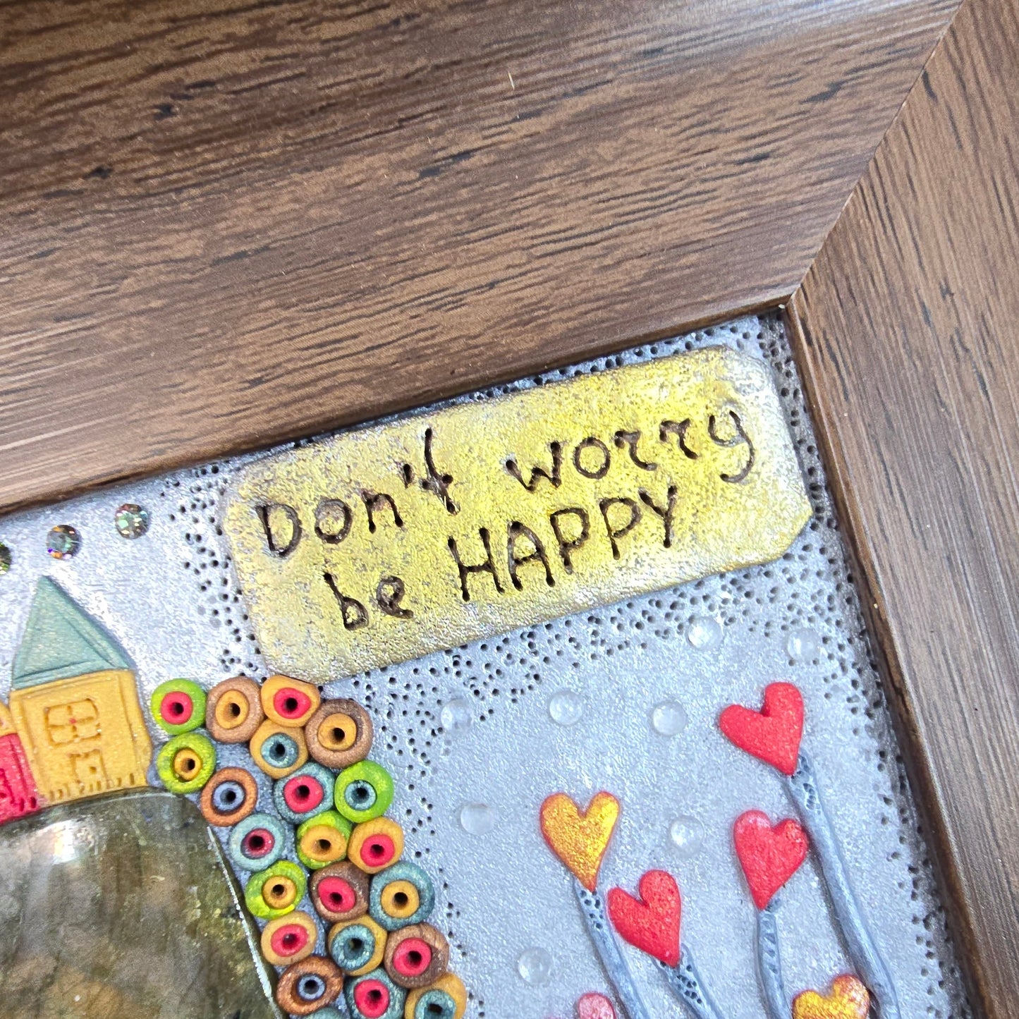 Paveikslas su labradoritu 'Don't worry be happy'