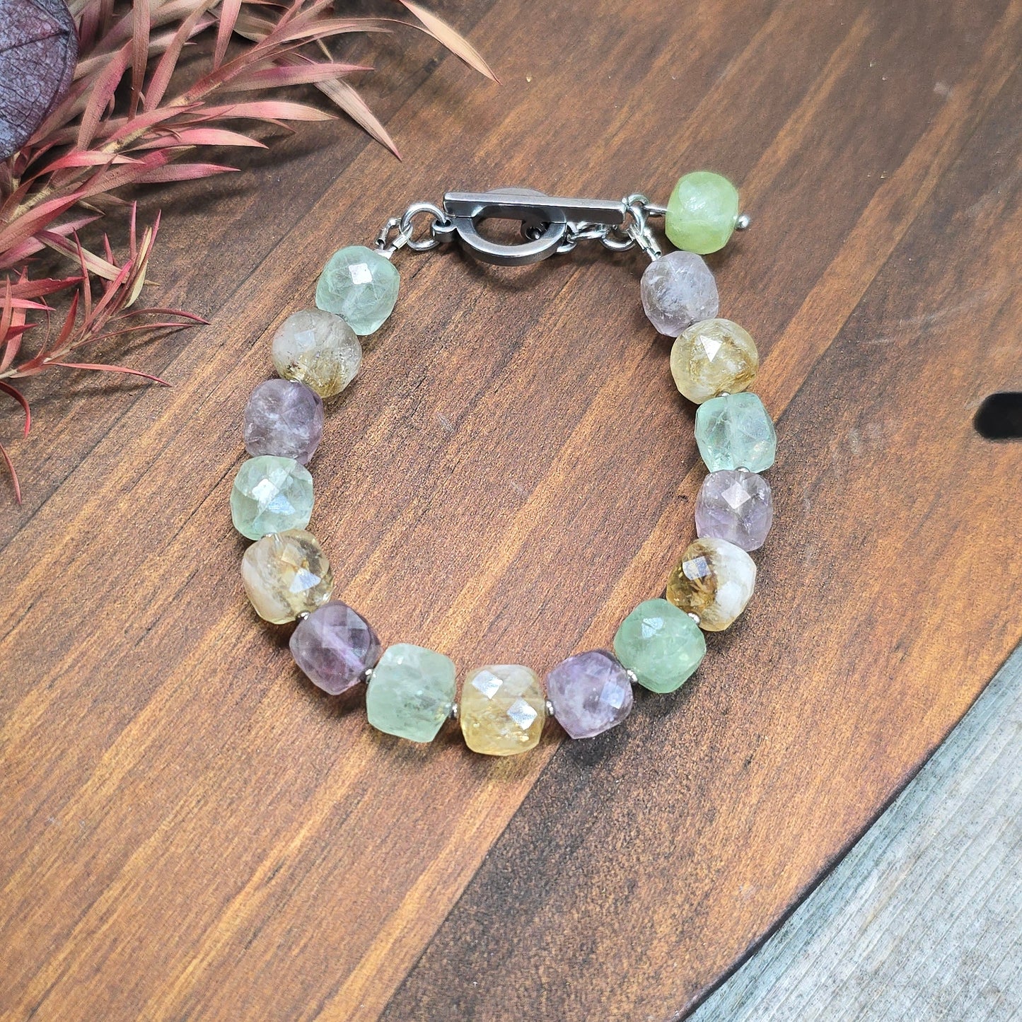 Spalvota vasaros apyrankė